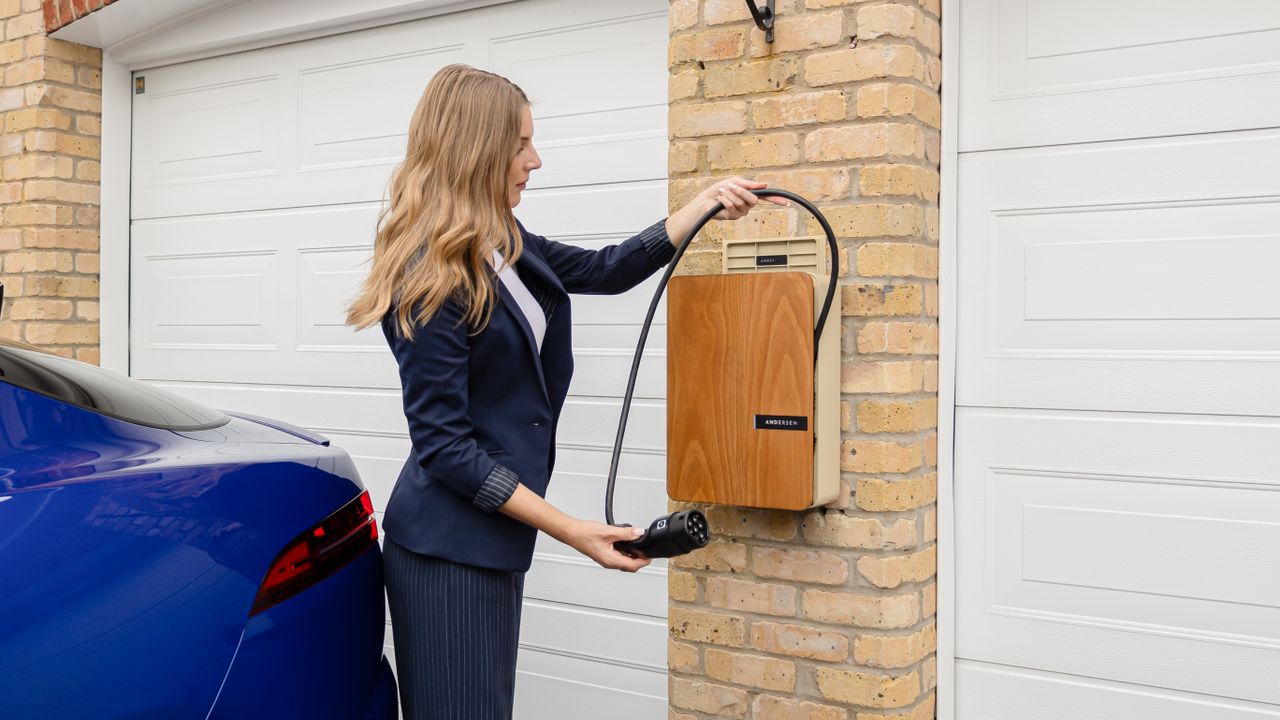 Instalación de Wallbox para coche eléctrico en Gandía por José Electricidad