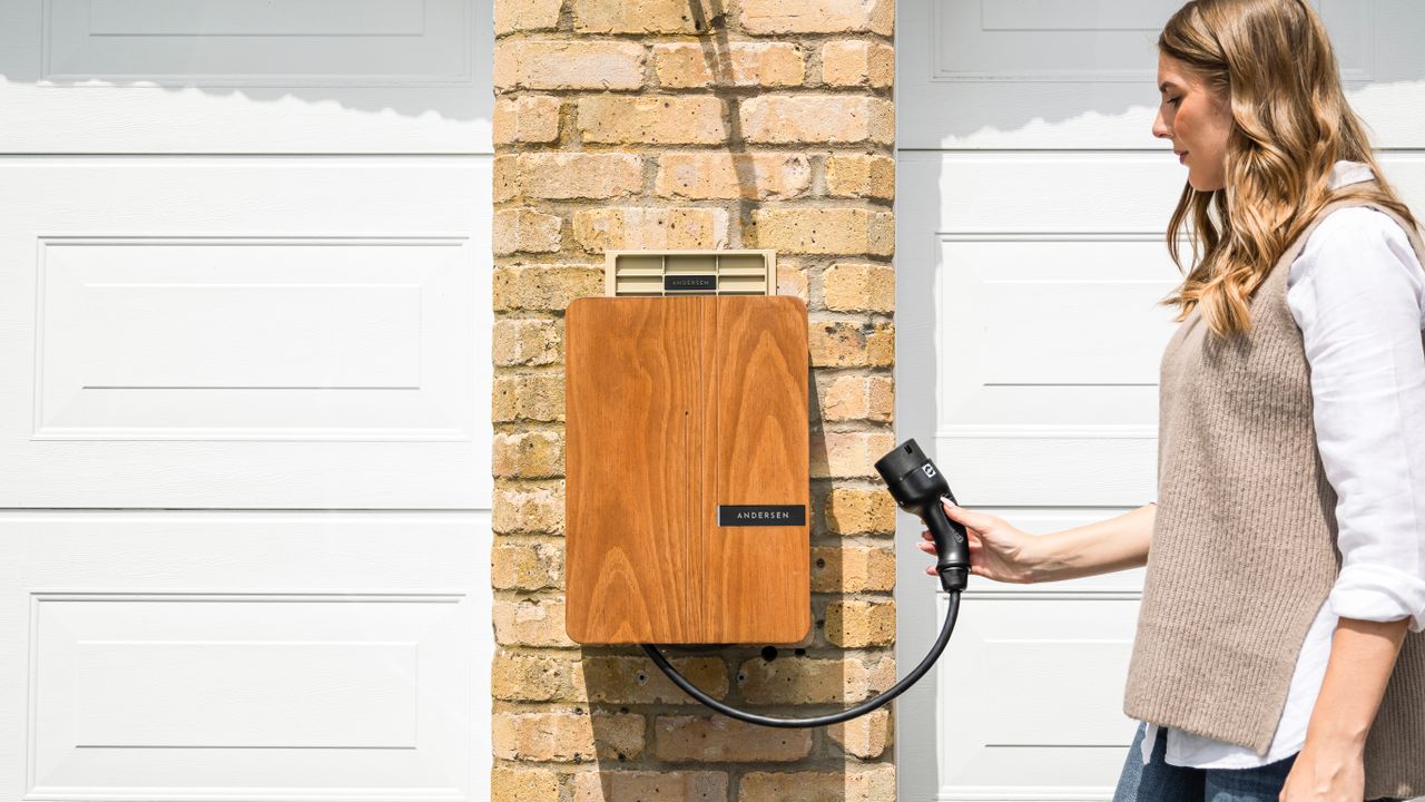 Cómo instalar un punto de recarga para coche eléctrico en casa o garaje